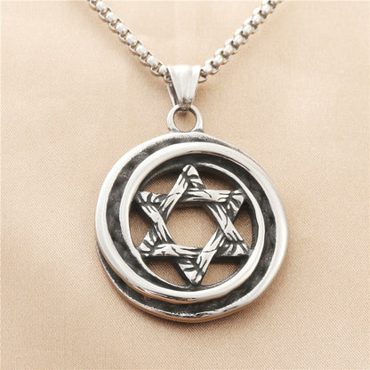 Charming Pendant for Any Occasion