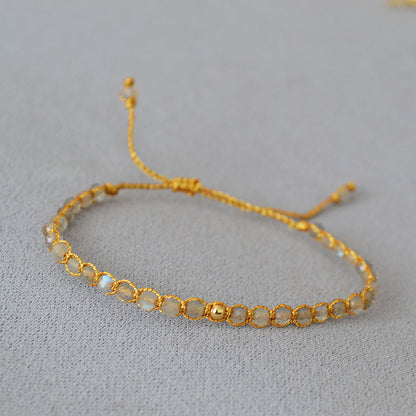 Classic Gold Bracelet with Timeless Appeal