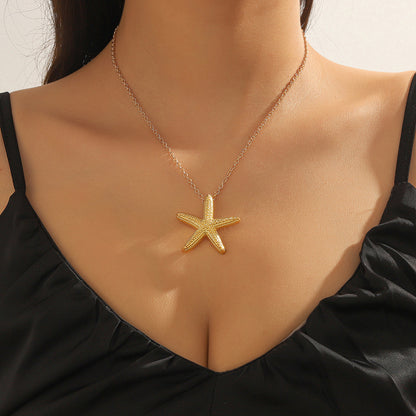 Romantic Gold Necklace for Special Moments