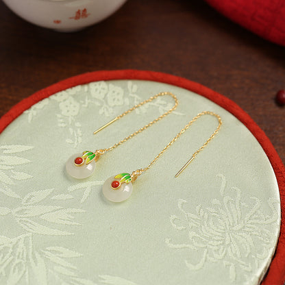 Classic Gold Earring with Timeless Appeal