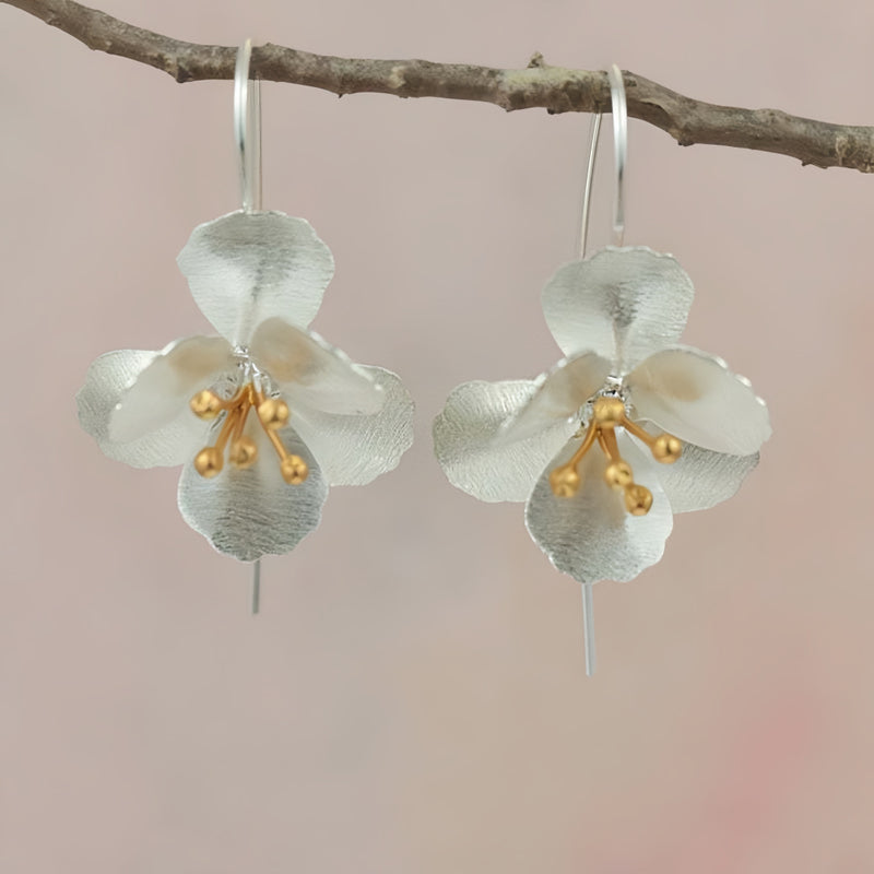 Beautiful Gold Earring with Unique Style