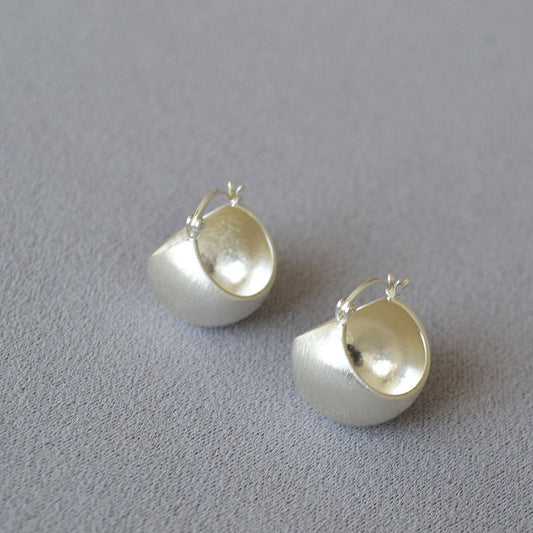Charming Gold Earring for Any Occasion