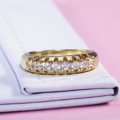 Classic Gold Ring with Timeless Appeal
