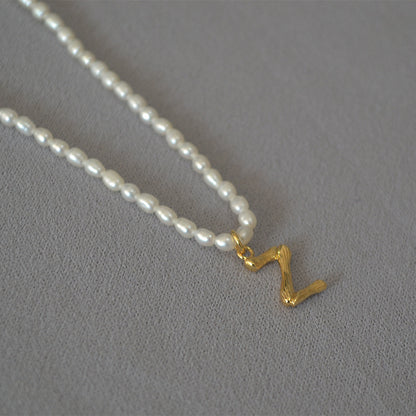 Romantic Pearl Necklace for Special Moments