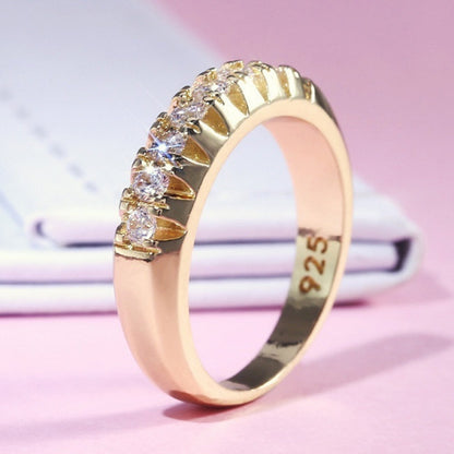 Classic Gold Ring with Timeless Appeal