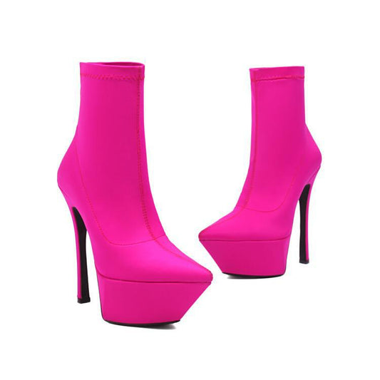 Graceful Orthopedic Boots for Modern Look