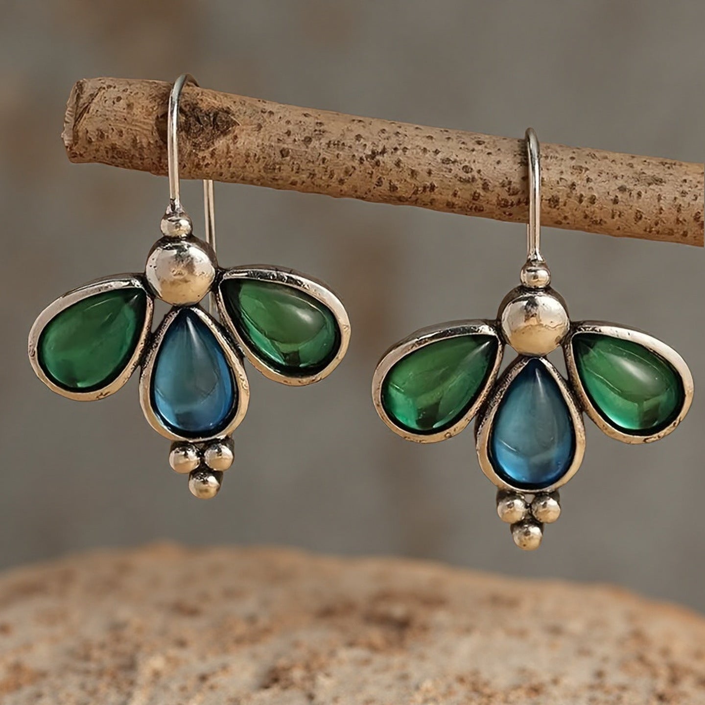 Charming Earring for Any Occasion