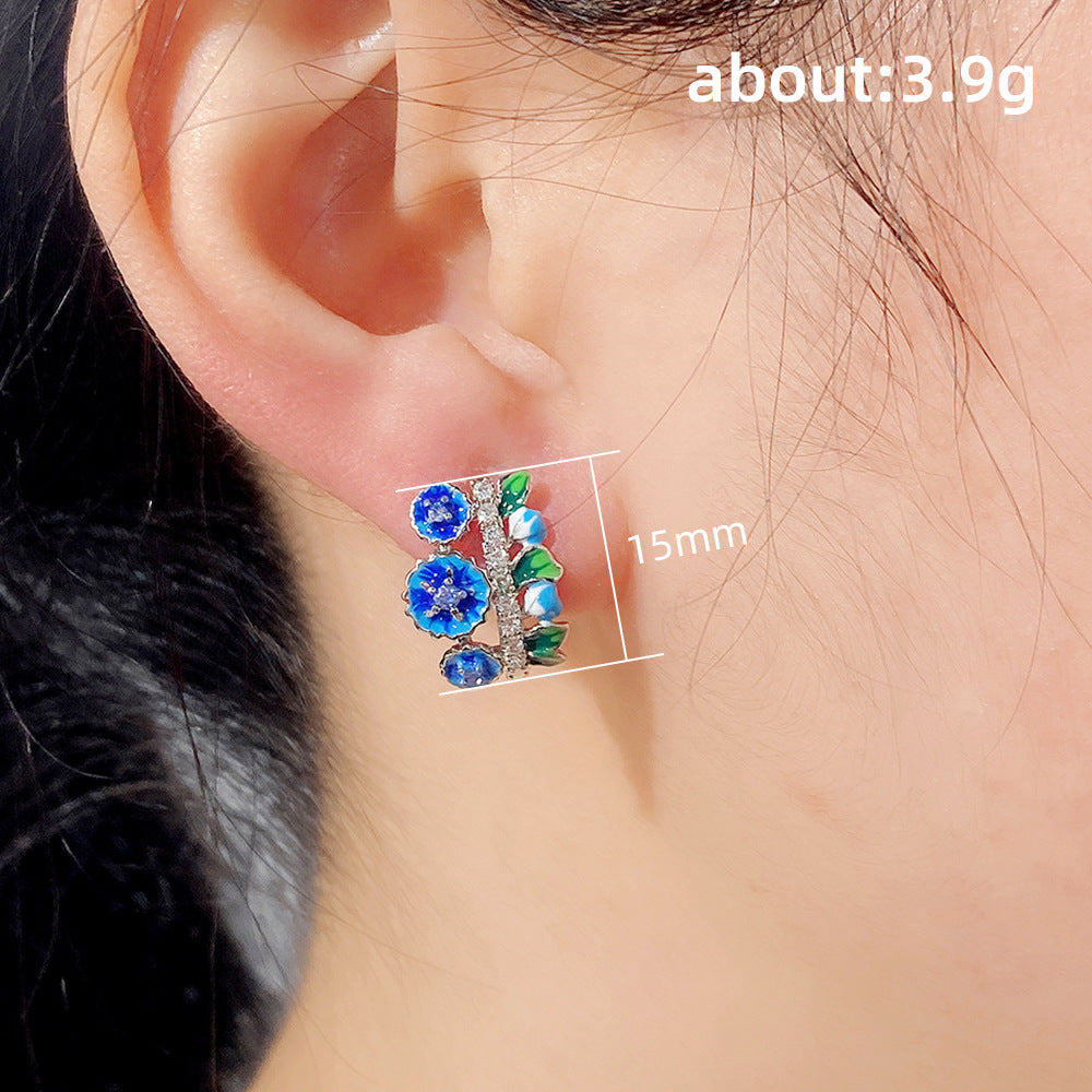 Charming Earring for Any Occasion