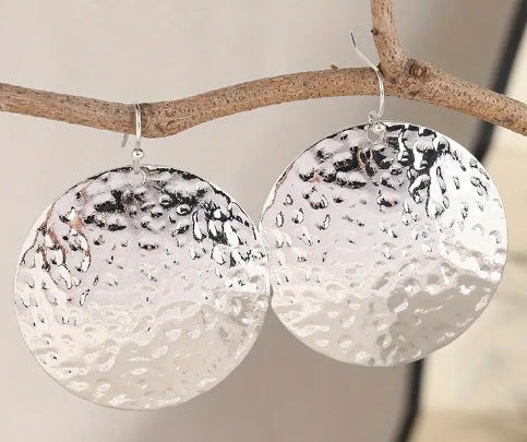 Charming Earring for Any Occasion