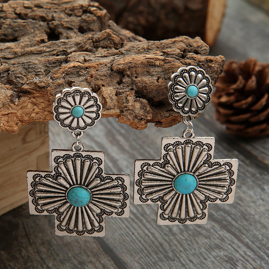 Charming Earring for Any Occasion