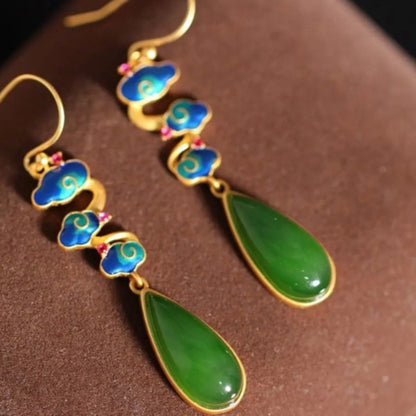 Charming Gold Earring for Any Occasion