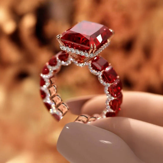 Classic Gold Ring with Timeless Appeal