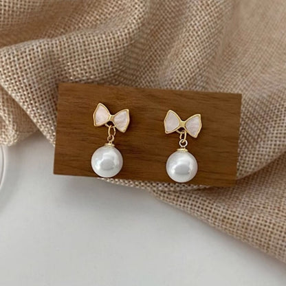 Romantic Pearl Earring for Special Moments