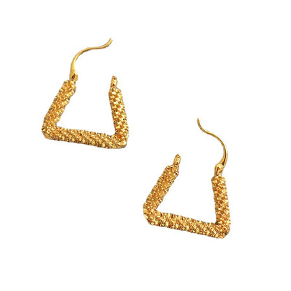 Elegant Gold Earring for Every Occasion