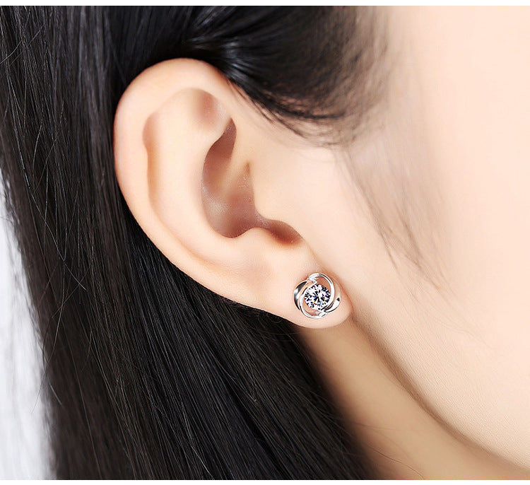 Charming Earring for Any Occasion