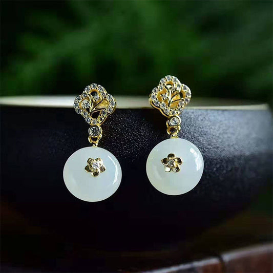 Charming Earring for Any Occasion
