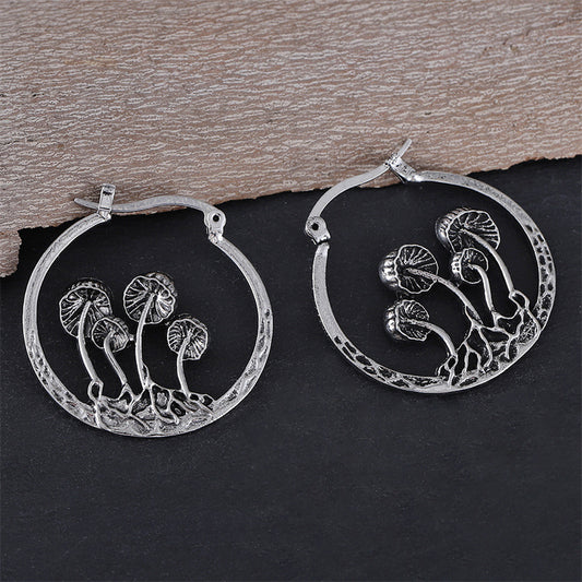 Charming Silver Earring for Any Occasion