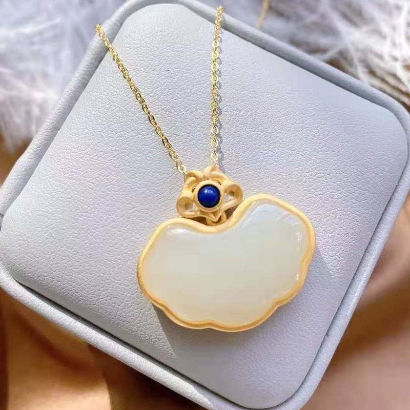 Elegant Silver Necklace for Every Occasion
