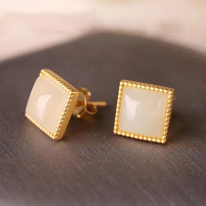 Elegant Gold Earring for Every Occasion