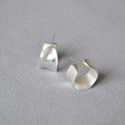 Elegant Gold Earring for Every Occasion