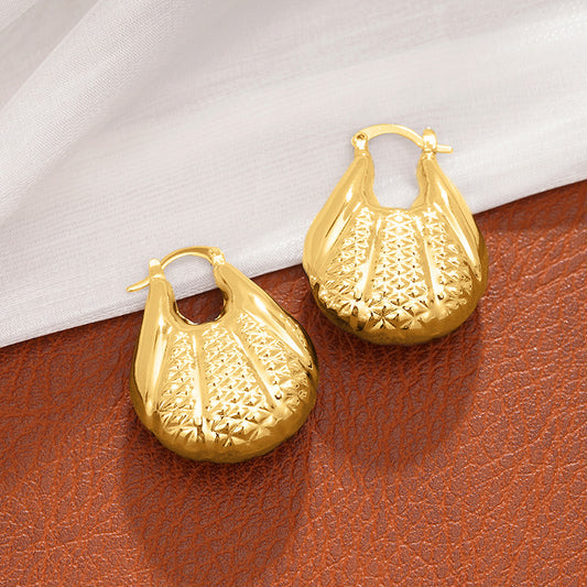 Charming Earring for Any Occasion