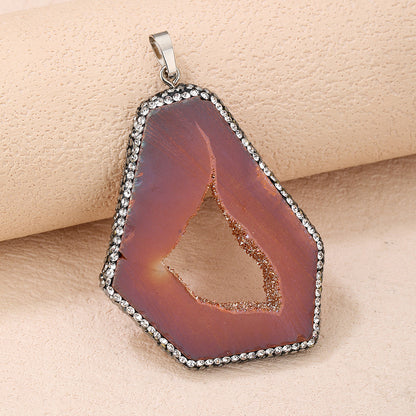 Elegant Gold Pendant for Every Occasion