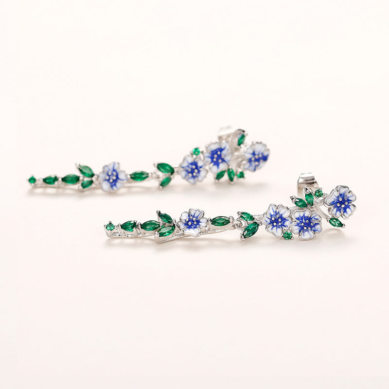 Charming Earring for Any Occasion
