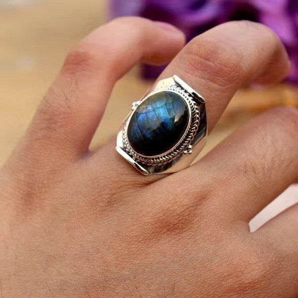 Elegant Ring for Every Occasion