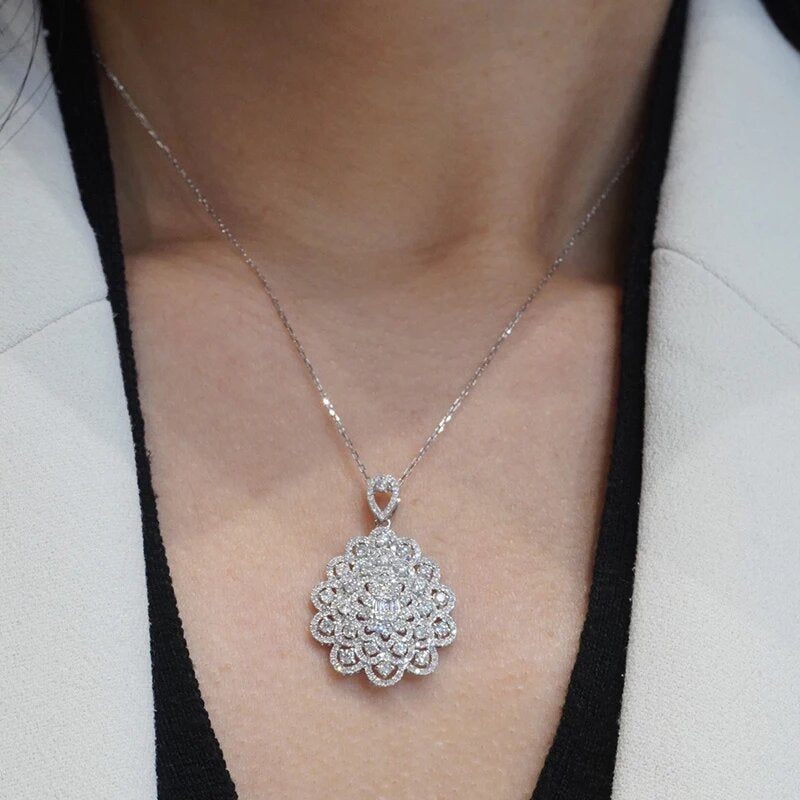 Charming Piece for Any Occasion