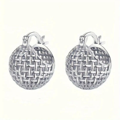 Charming Piece for Any Occasion