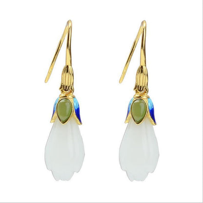 Romantic Silver Earring for Special Moments
