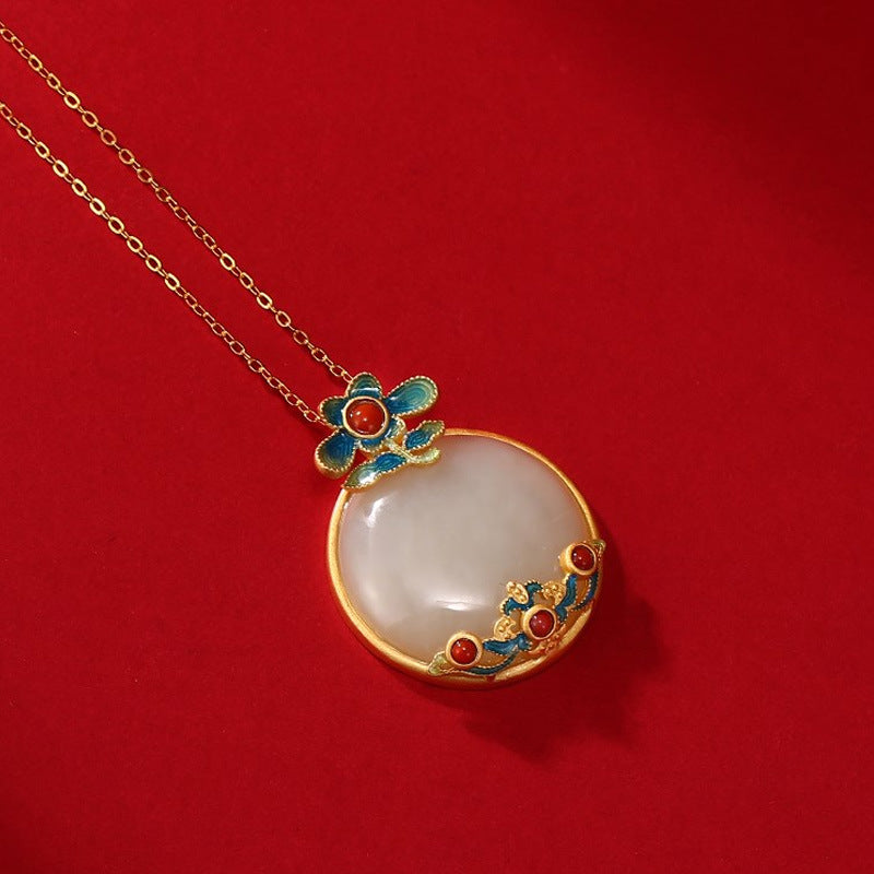 Beautiful Silver Necklace with Unique Style