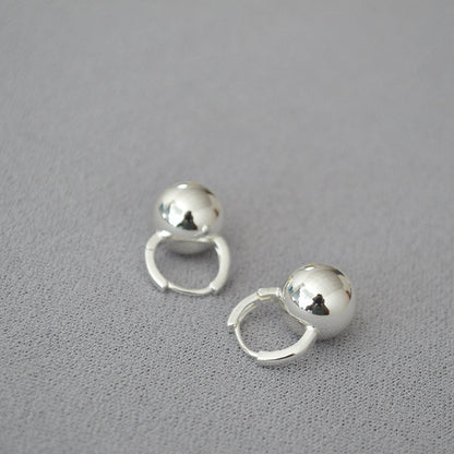 Elegant Gold Earring for Every Occasion