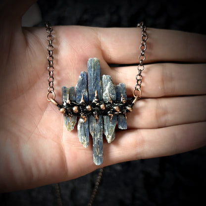 Stunning Necklace for Daily Wear
