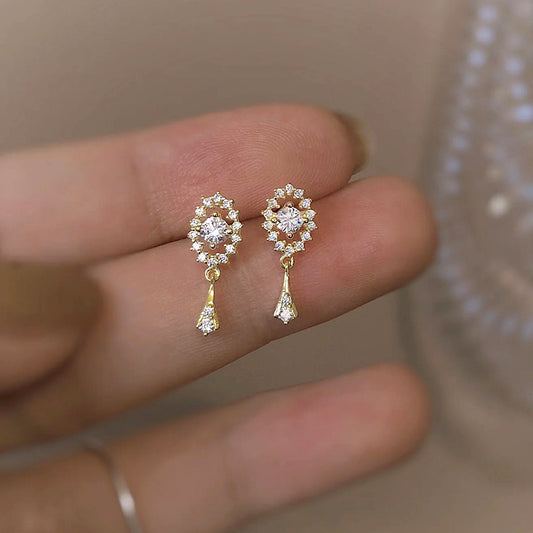 Charming Earring for Any Occasion