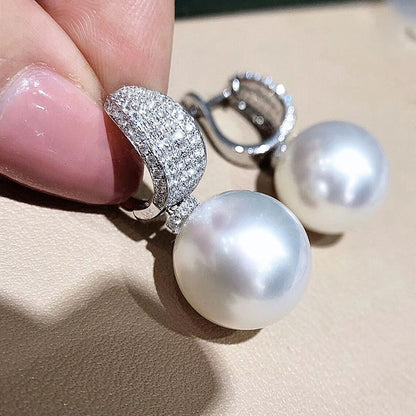 Charming Pearl Earring for Any Occasion