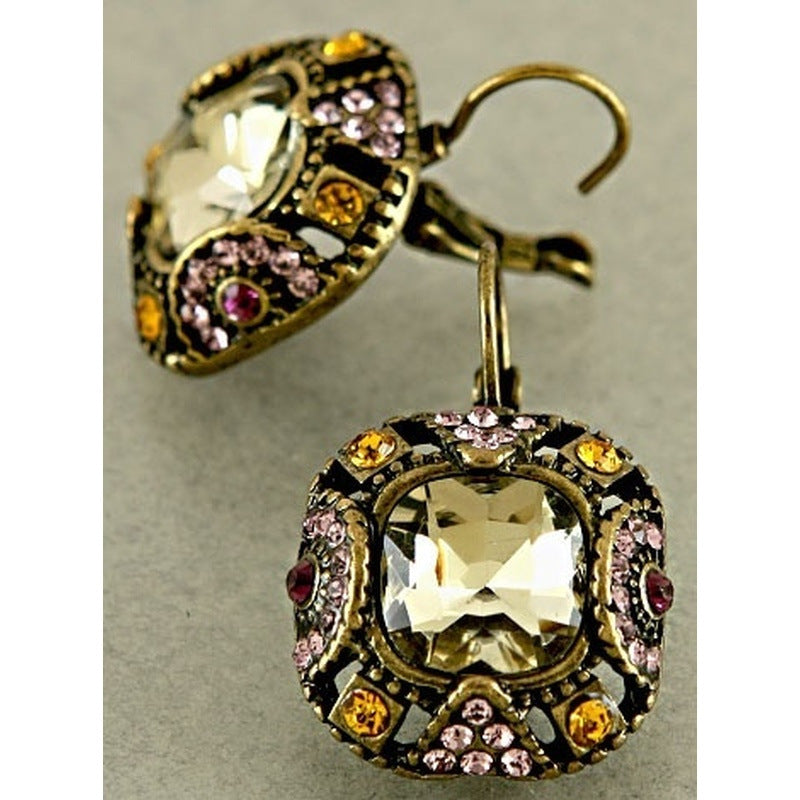 Stunning Earring for Daily Wear