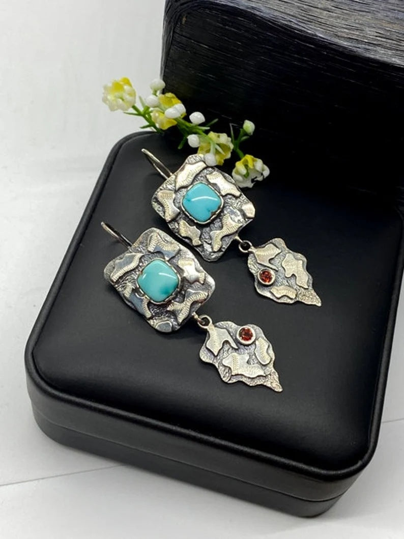 Romantic Silver Earring for Special Moments