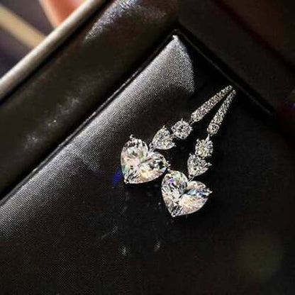 Elegant Gold Earring for Every Occasion