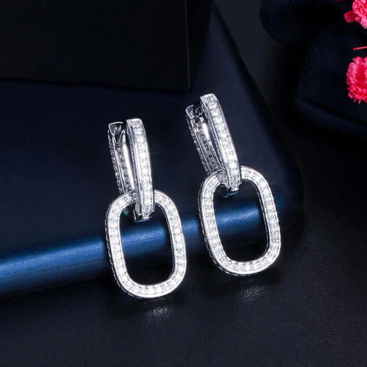 Charming Earring for Any Occasion