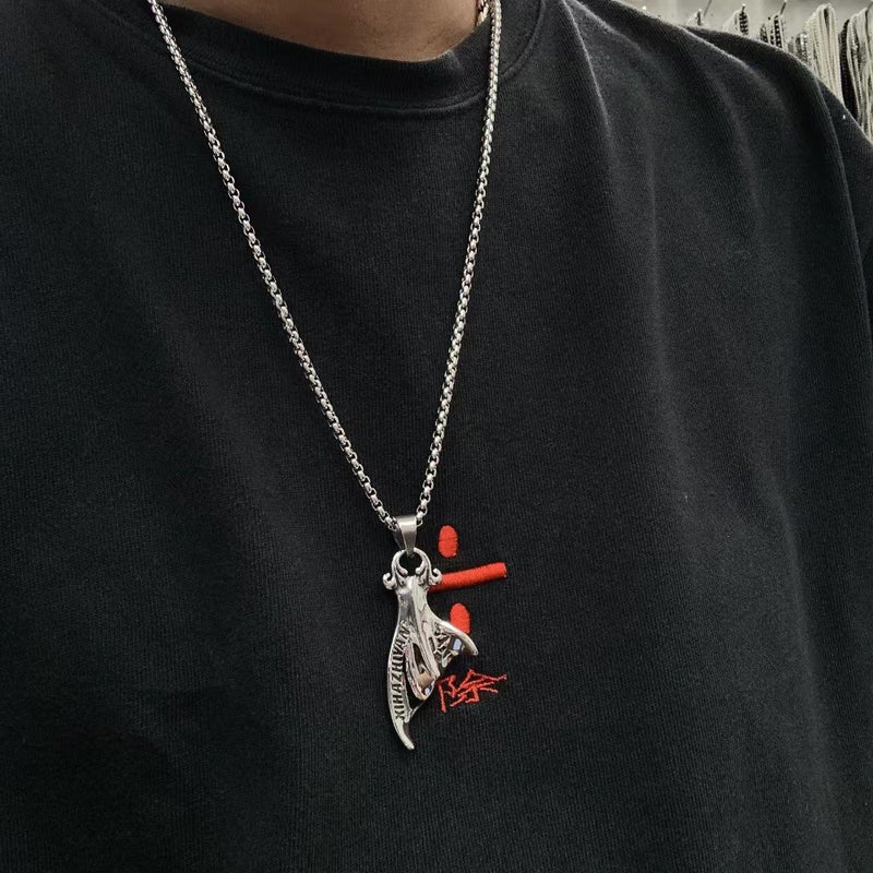 Classic Pendant with Timeless Appeal
