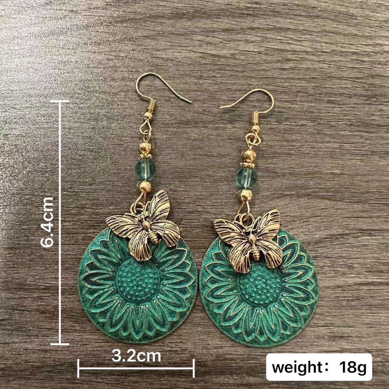 Stunning Earring for Daily Wear