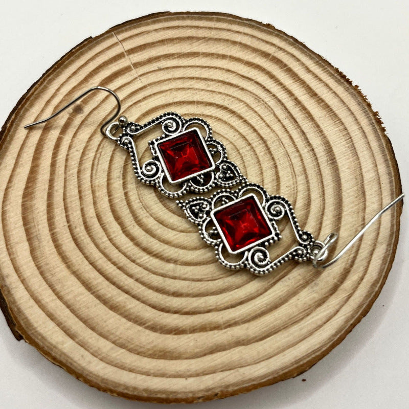 Romantic Silver Earring for Special Moments