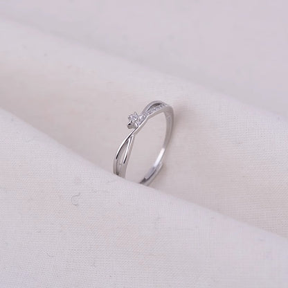 Classic Silver Ring with Timeless Appeal