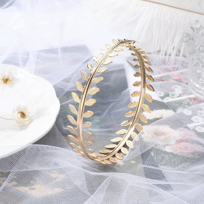Stunning Gold Bracelet for Daily Wear