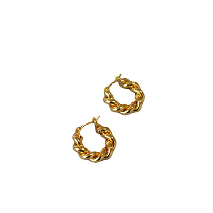 Elegant Gold Earring for Every Occasion