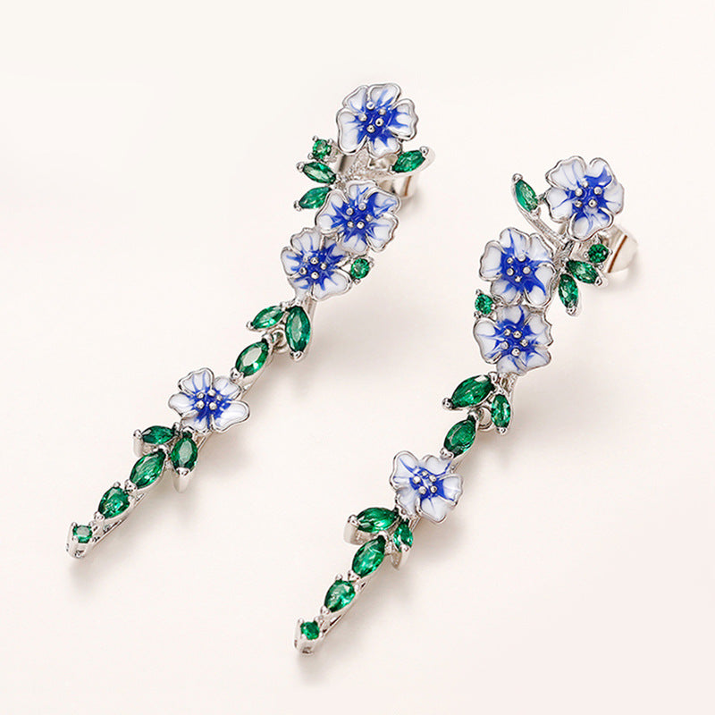 Charming Earring for Any Occasion