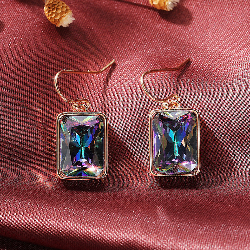 Charming Earring for Any Occasion