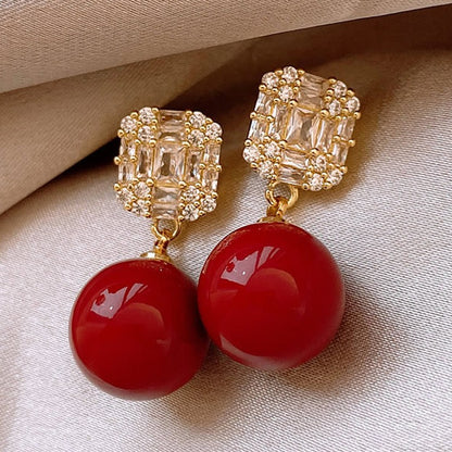 Charming Pearl Earring for Any Occasion