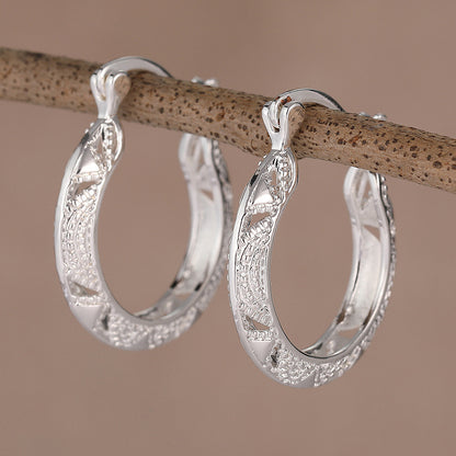 Classic Earring with Timeless Appeal